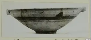 Pottery Levanto-Helladic Ware bowl-jar with a ring foot and dark band, seen from the side