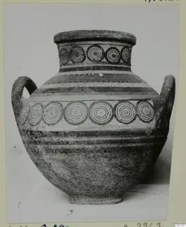 Pottery Bichrome IV amphora-crater: two-handled painted vessel with bands of concentric circles