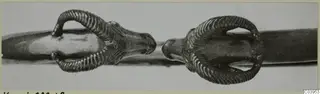 Gold jewellery from Vouni: two animal heads with curled horns facing each other at the ends of a tubular rod