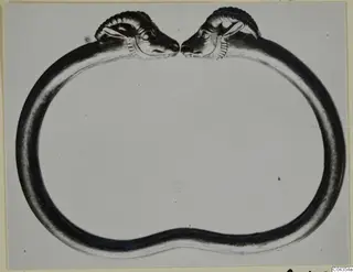 Gold ring with two ram's heads facing each other at its ends, from Vouni