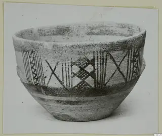 Bowl with dark painted hatched bands, crossed diagonal lines and chequered panels, catalogued as White Painted II, from Amathus