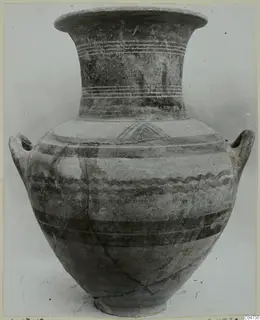 White Painted II pottery jar with two handles and painted bands, from Amathus