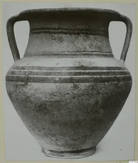 Pottery vessel White Painted III-1 from Amathus, with two loop handles and painted bands around the neck and body