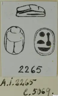 Drawings of a scarab seal from Ayia Irini: side view, scarab back and engraved base