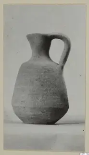 Pottery jug with a single loop handle from Tomb 5 at Kountoura Trachonia