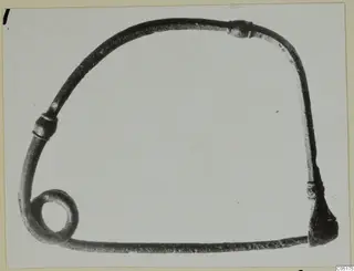Bronze personal adornment with a loop, from Lapithos
