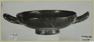 Black glazed two-handled kantharos from Marion, side view