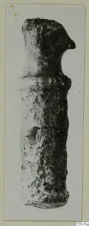 Silver object, cylindrical with a bird-head-shaped projection at the top