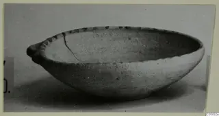 Pottery White Painted III-1 bowl from Amathus, seen from the side
