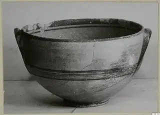 Pottery Black-on-Red I-III bowl with two handles and dark painted bands, from Amathus