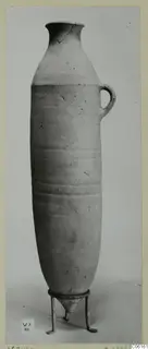 Pottery Plain White VII amphora from Vouni, standing on a metal stand