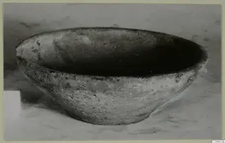 Pottery Plain White VII bowl from Vouni, shown in side view