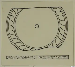 Drawing of a round object with an arc-patterned outer band, with a scale bar below