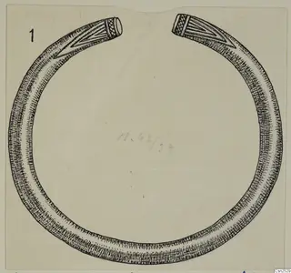 Drawing of a silver bracelet, an open ring with decorated ends