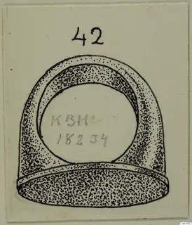 Drawing of a gold ring with a tall arched hoop and a wide flat base, seen from the front