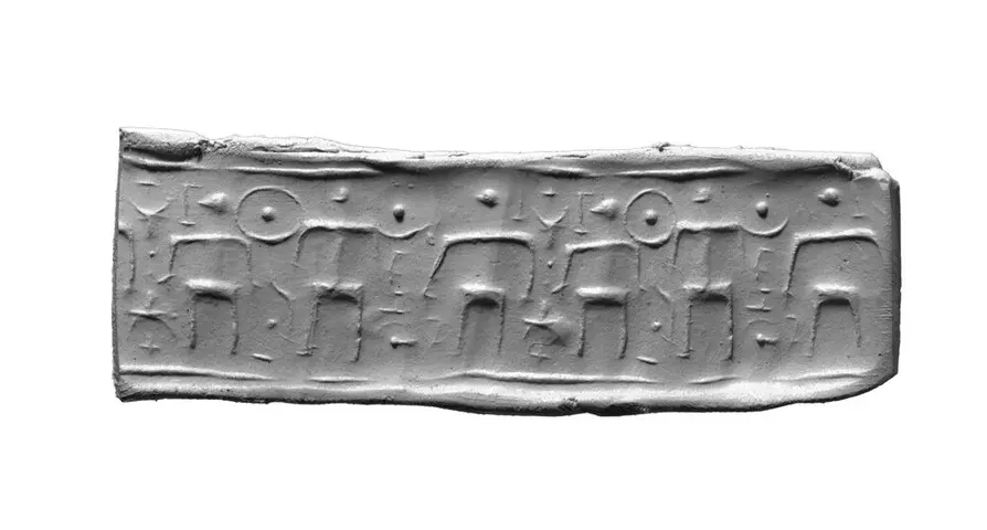 Cypriot Cylinder Seal from the Ashmolean (accession number AN1940.229)