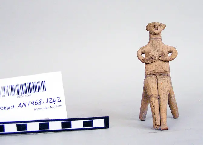 Base Ring figurine of seated, naked female, Late Bronze Age II Cypriot statue