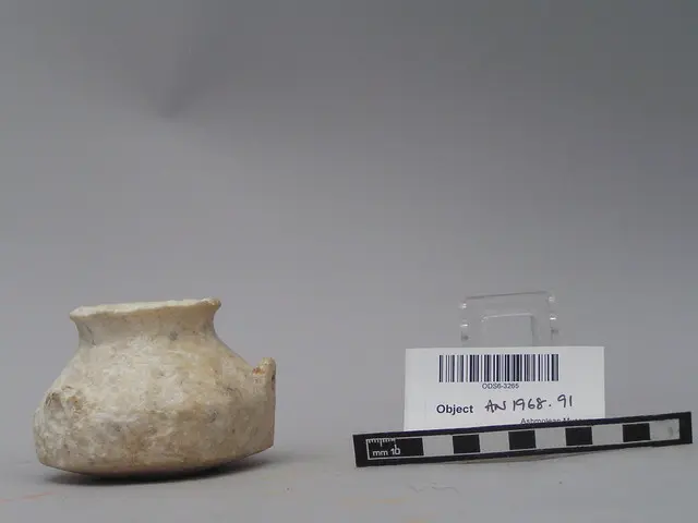 Pyxis, Late Bronze Age III Cypriot jar