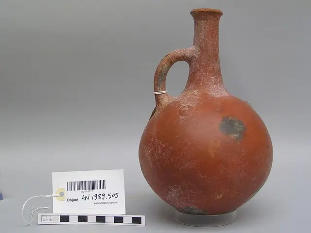 Red Polished gourd jug, Bronze Age Cypriot