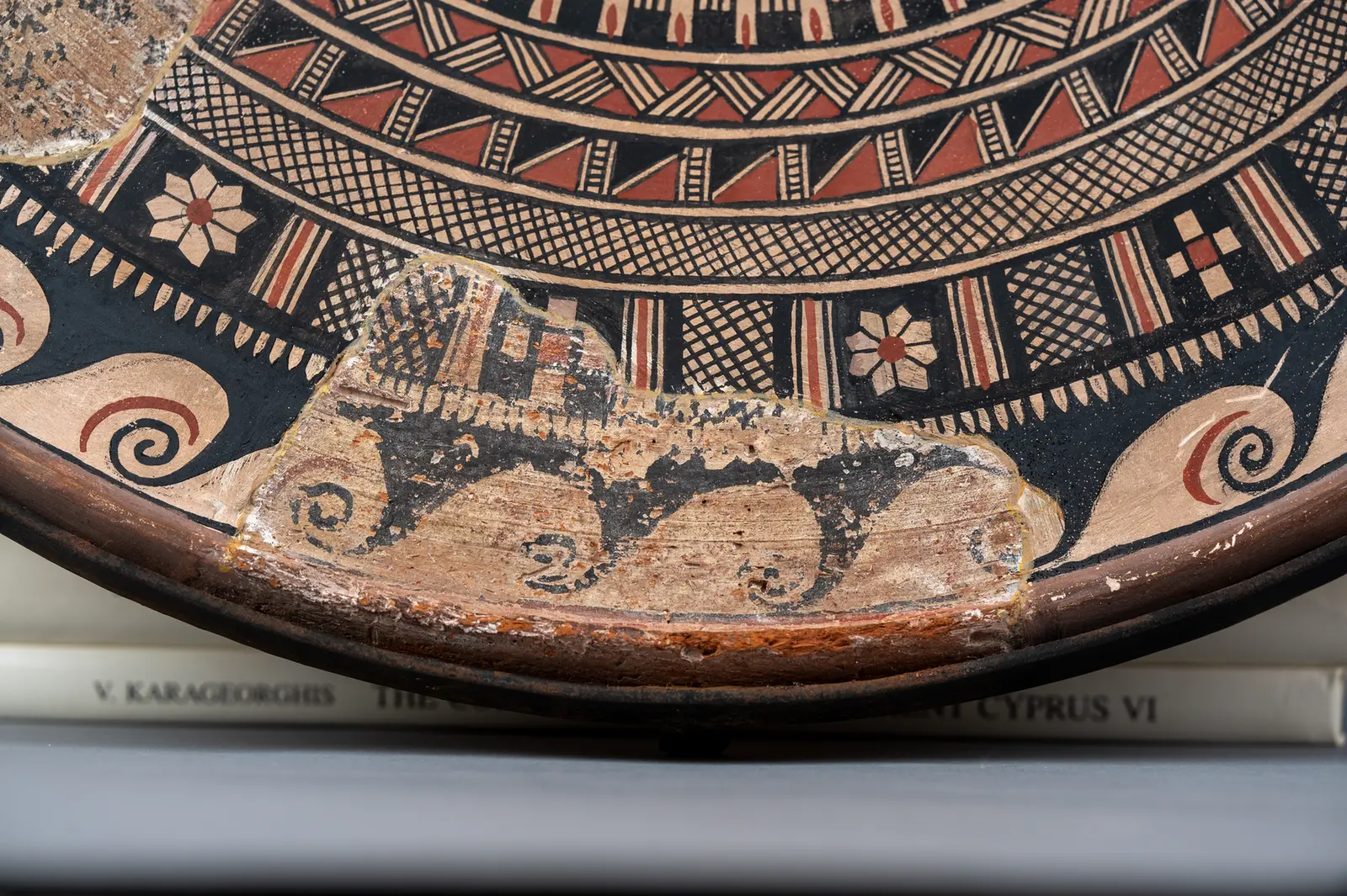 Large Archaic Plate, Archaic I Cypriot dish