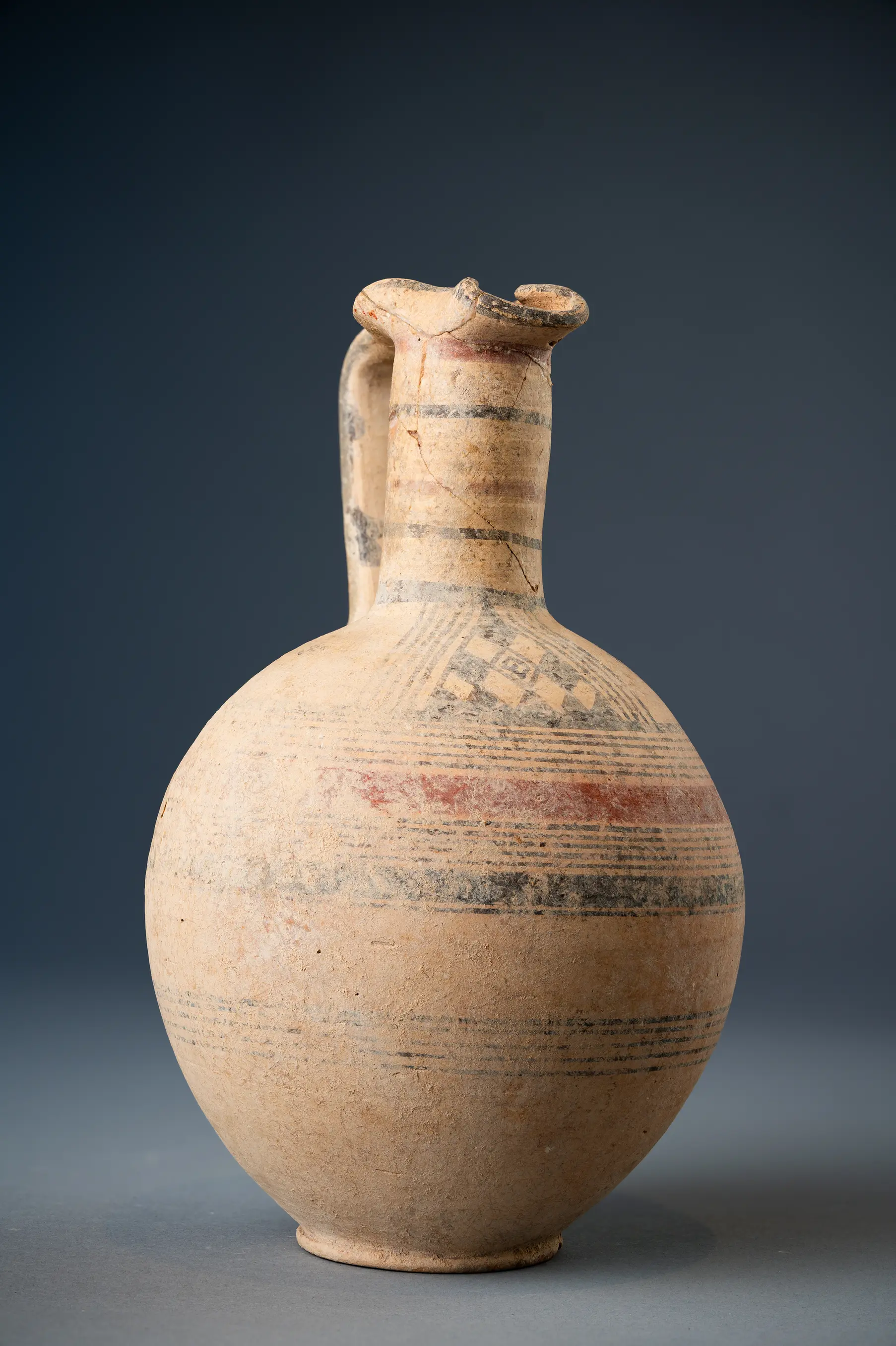Bichrome Oinochoe, Geometric Cypriot jug