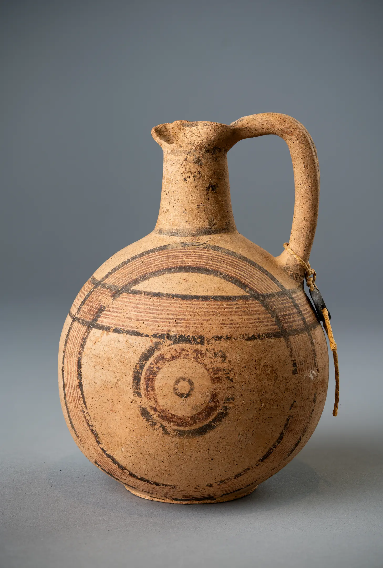 Bichrome Oinochoe, Geometric Cypriot jug