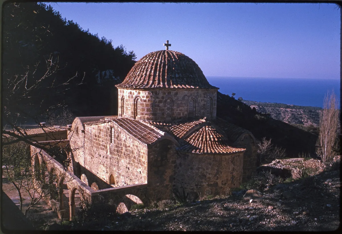 Christ Antiphonitis: The Frescoes and Icons of a Kyrenia Range Church after 1974