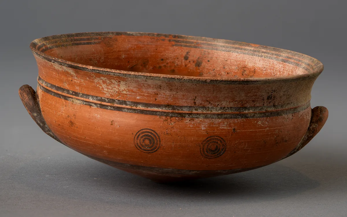 Black-on-Red Two-Handled Bowl with Raised Flaring Rim