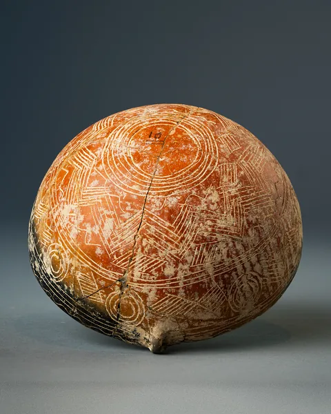 Red Polished Knob-lug Bowl with Incised Concentric Circles and Hatched Chevrons