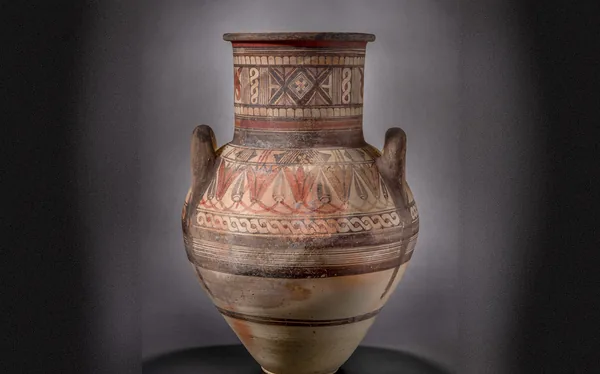 Bichrome IV Amphora with a Lotus-and-Bud Shoulder Frieze