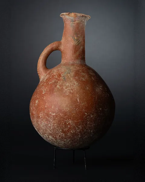 Red Polished Jug with Incised Chevron Collars