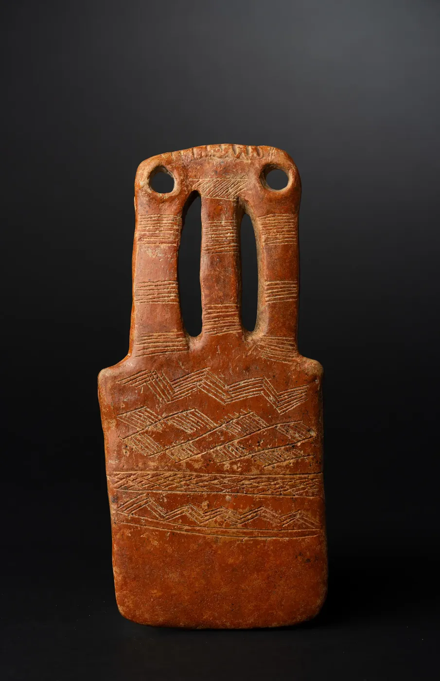 Red Polished Two-Necked Plank Figure