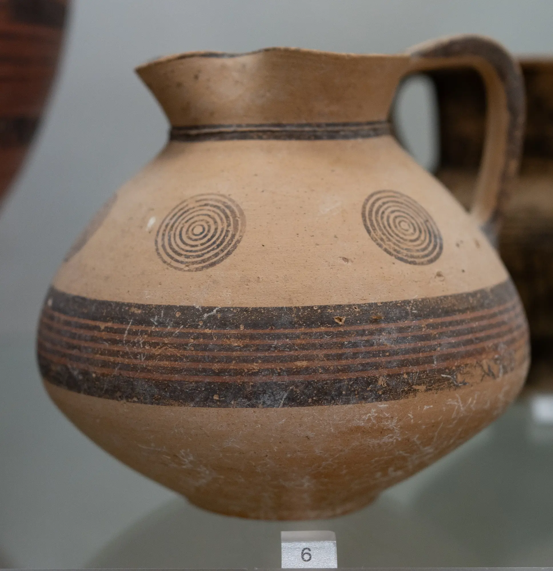 Small squat oinochoe, Geometric II Cypriot jug
