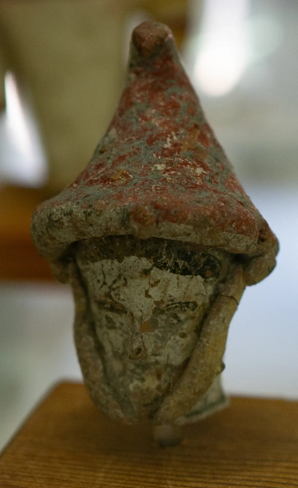 Bichrome figurine head, Archaic I Cypriot statue