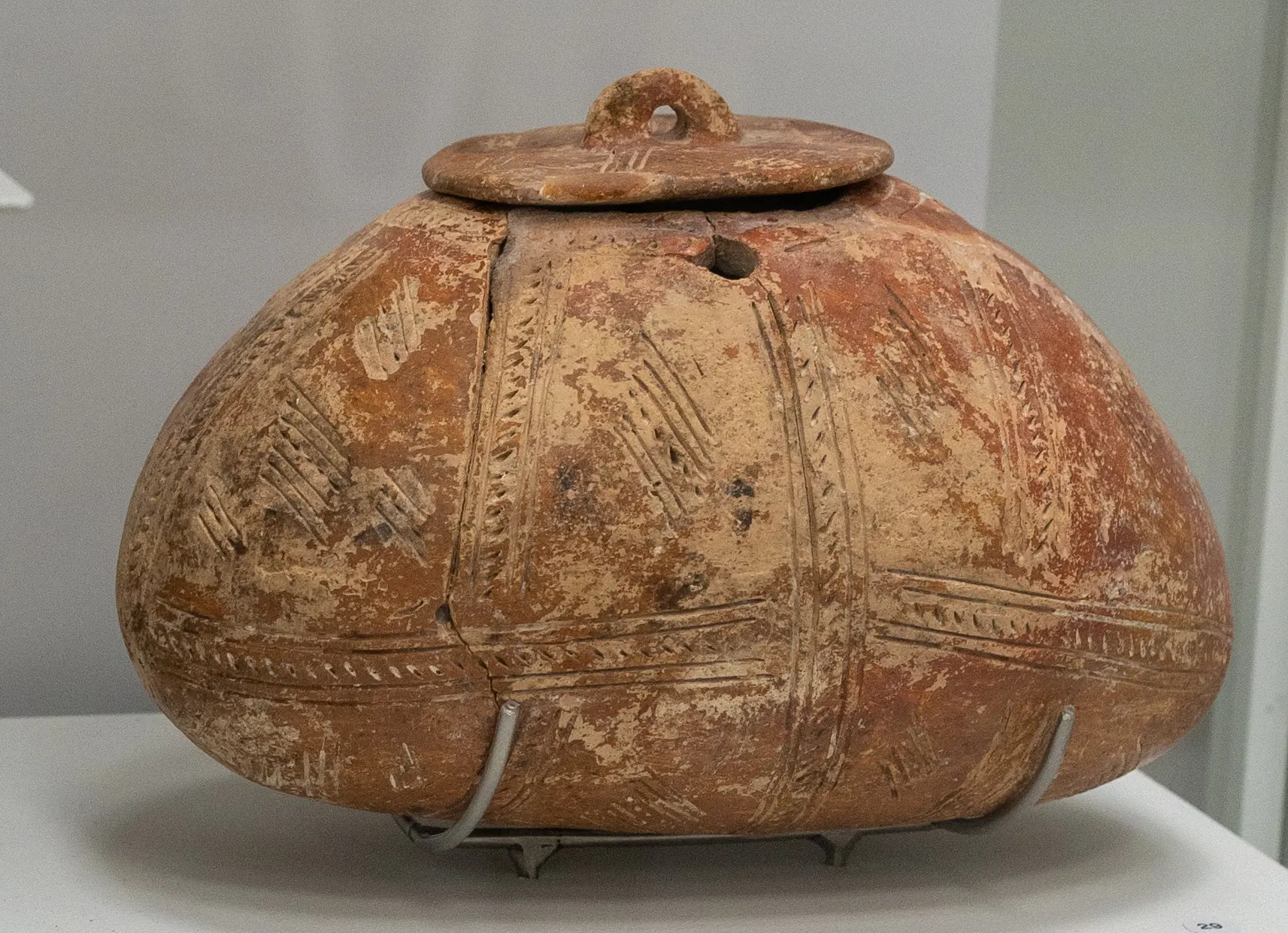Red Polished Pyxis, Early Bronze Age II Cypriot jar