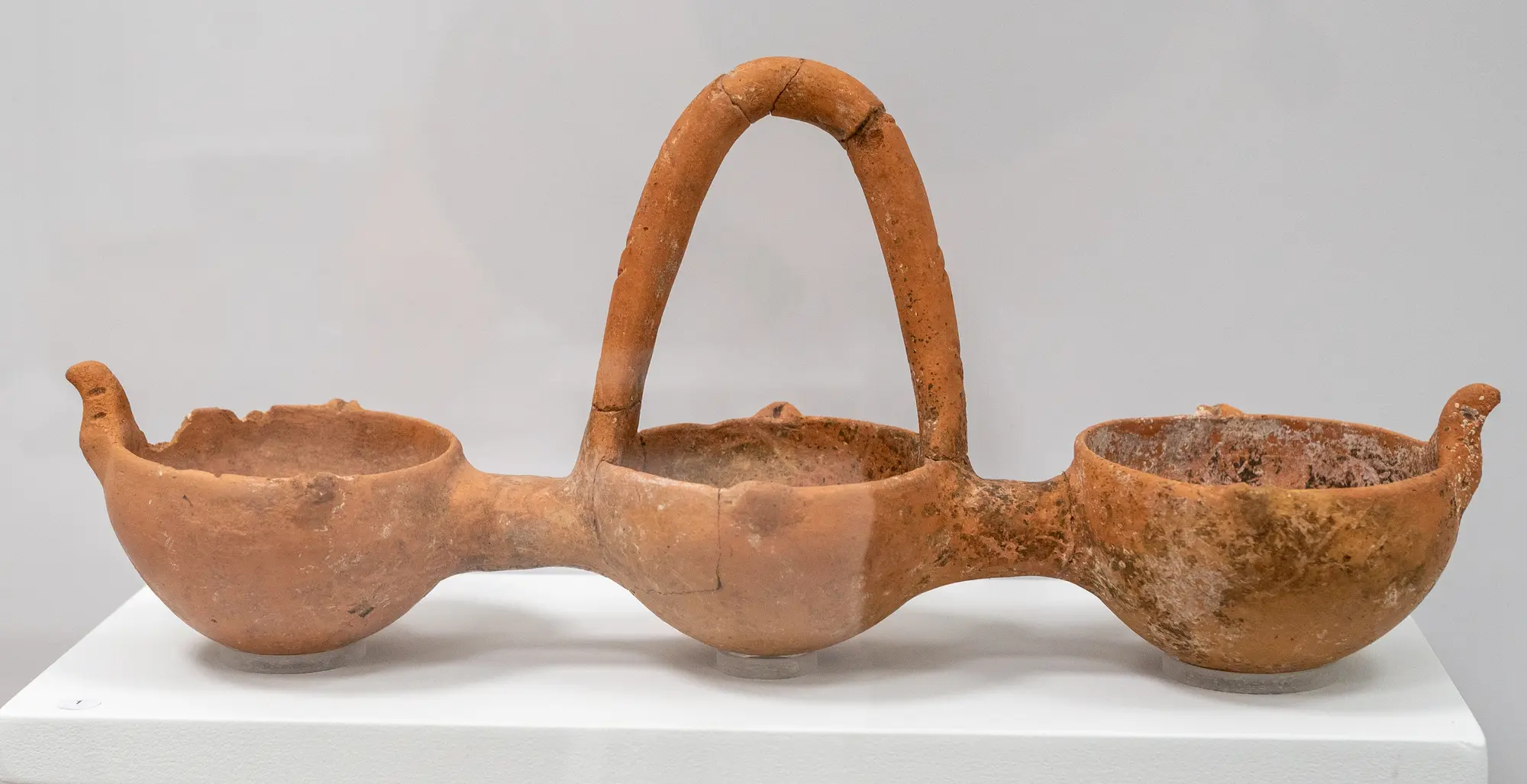 Red polished Bowls, Middle Bronze Age I Cypriot complex vessel