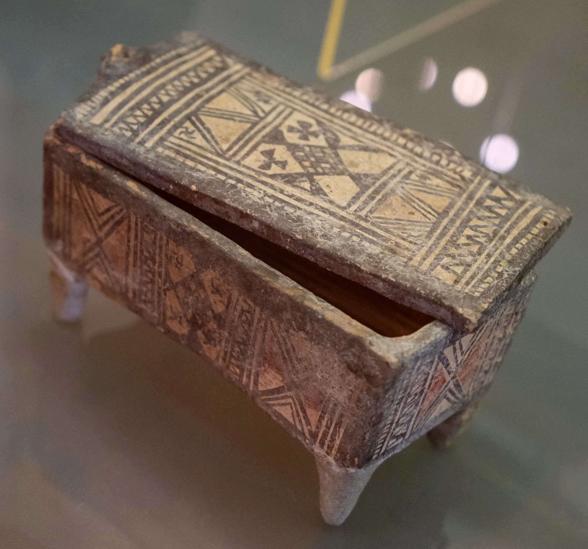Bichrome Box, Geometric Cypriot tool