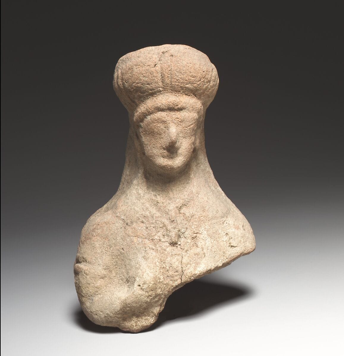 Standing female figurine, Archaic II Cypriot statue