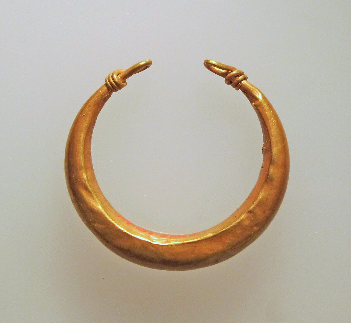 Earring of simple form, Bronze Age Cypriot jewelry