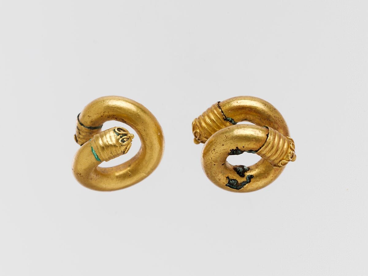 Gold and copper alloy spiral, Classical Cypriot jewelry