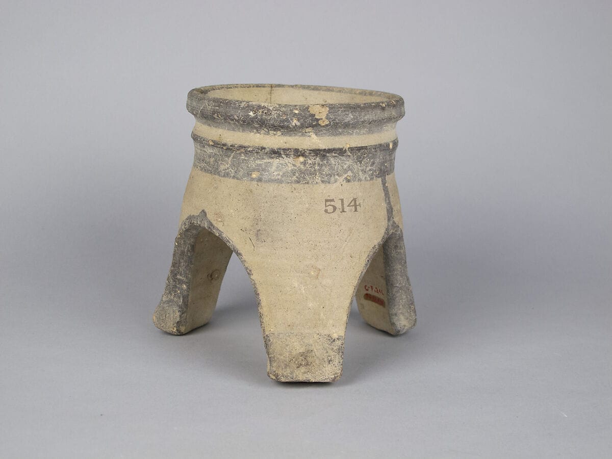 Tripod, Geometric I Cypriot tool
