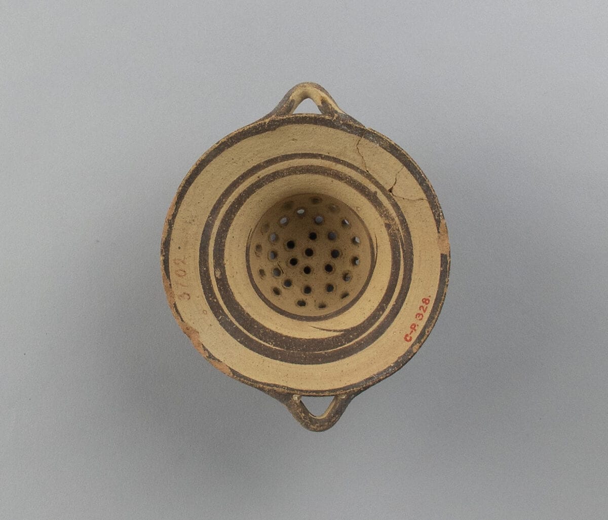 Strainer, Geometric I Cypriot