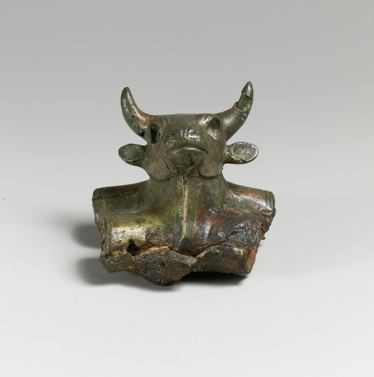 Bronze bull's head, Archaic I Cypriot tool