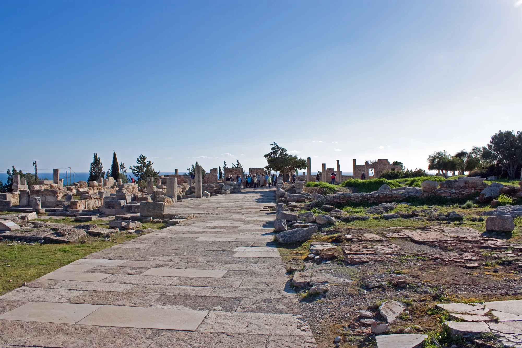 Paved street through the sanctuary of Apollo Hylates towards the temple, Kourion. Photo: Wknight94, CC BY-SA 3.0, via Wikimedia Commons