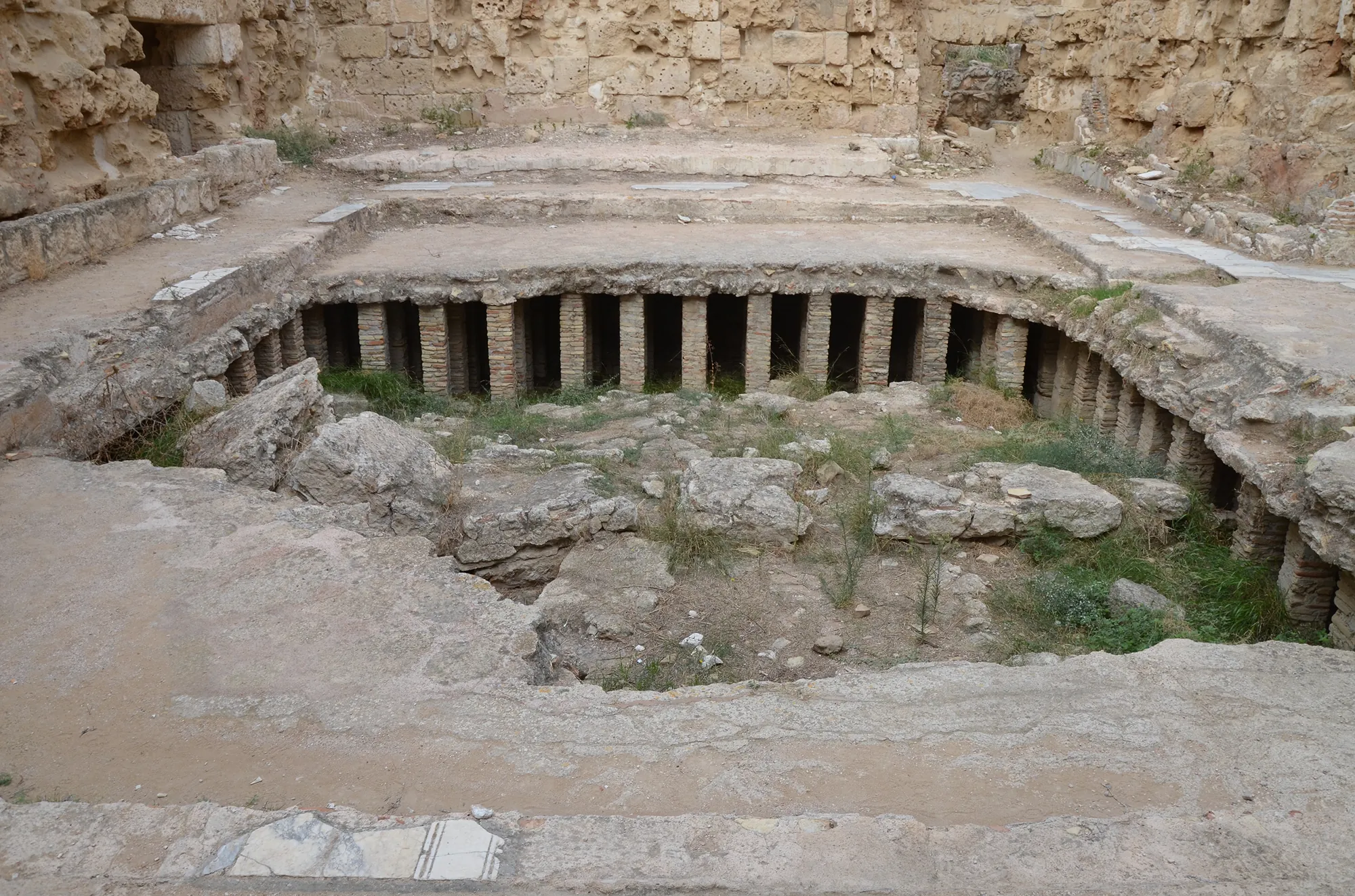 Hypocaust under a heated room of the gymnasium baths at Salamis (Photo: Carole Raddato, cropped, CC BY-SA 2.0)